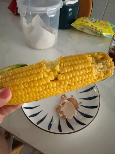 Click to view full screen Shiyue Daotian Glutinous Sticky Corn 十月稻田糯玉米 photo review
